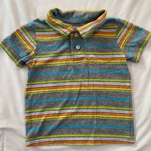 2T TODDLER BOY GRAY SHOT SLEEVE COLLARED HENLEY WITH MULTICOLORED STRIPES